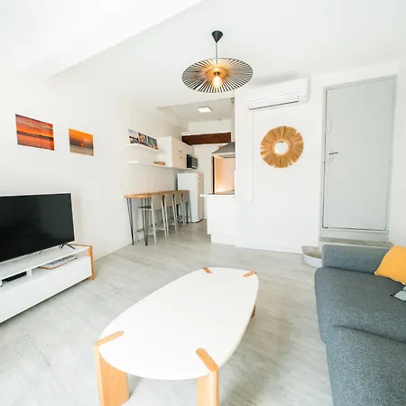 Le Lucia, Beau T2, Clim,centre Historique, Comedie Apartmán